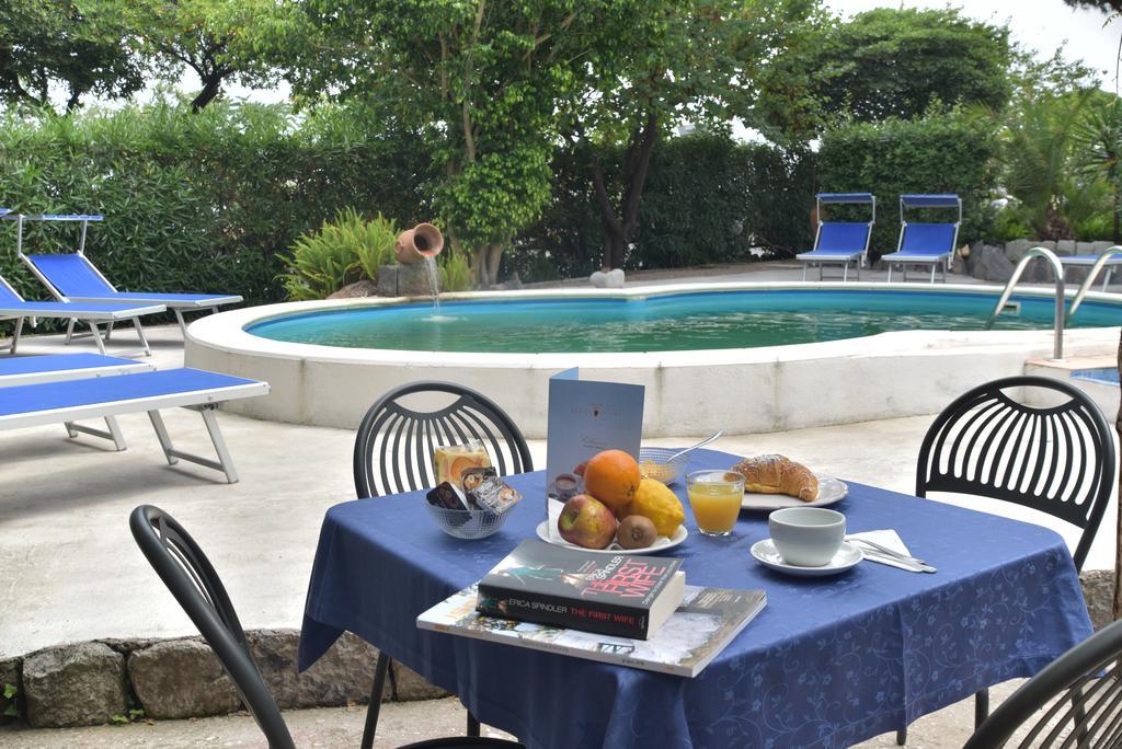 Albergo Italia - Beach Hotel Casamicciola Terme Exterior photo