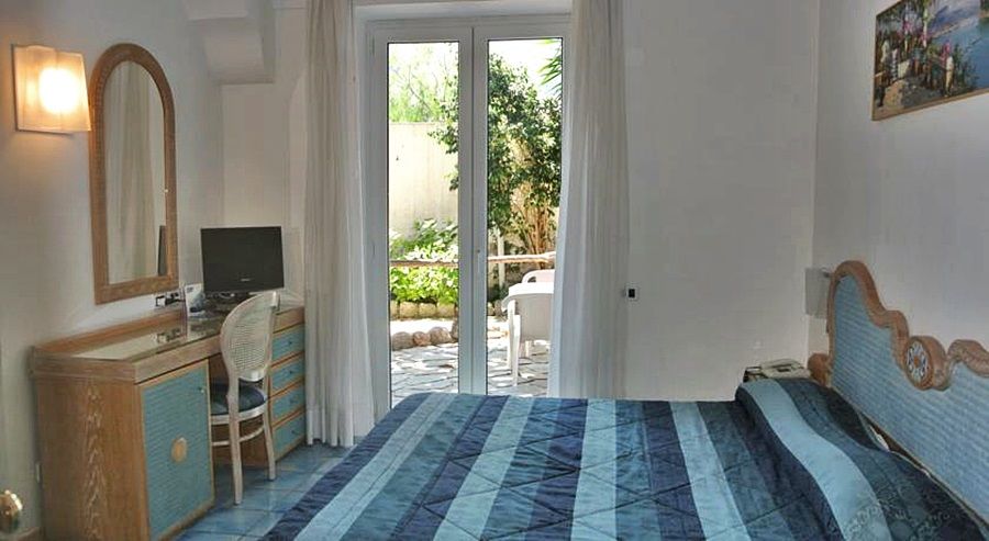 Albergo Italia - Beach Hotel Casamicciola Terme Exterior photo