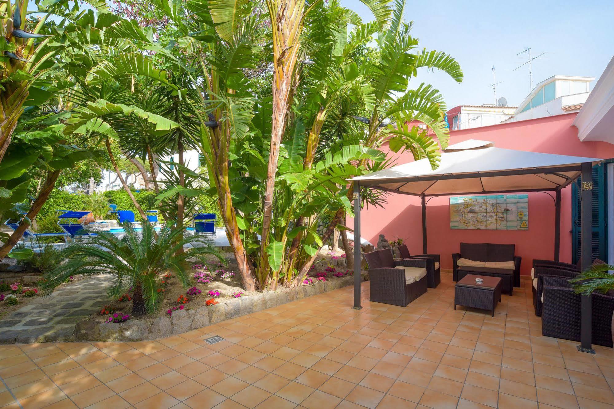 Albergo Italia - Beach Hotel Casamicciola Terme Exterior photo